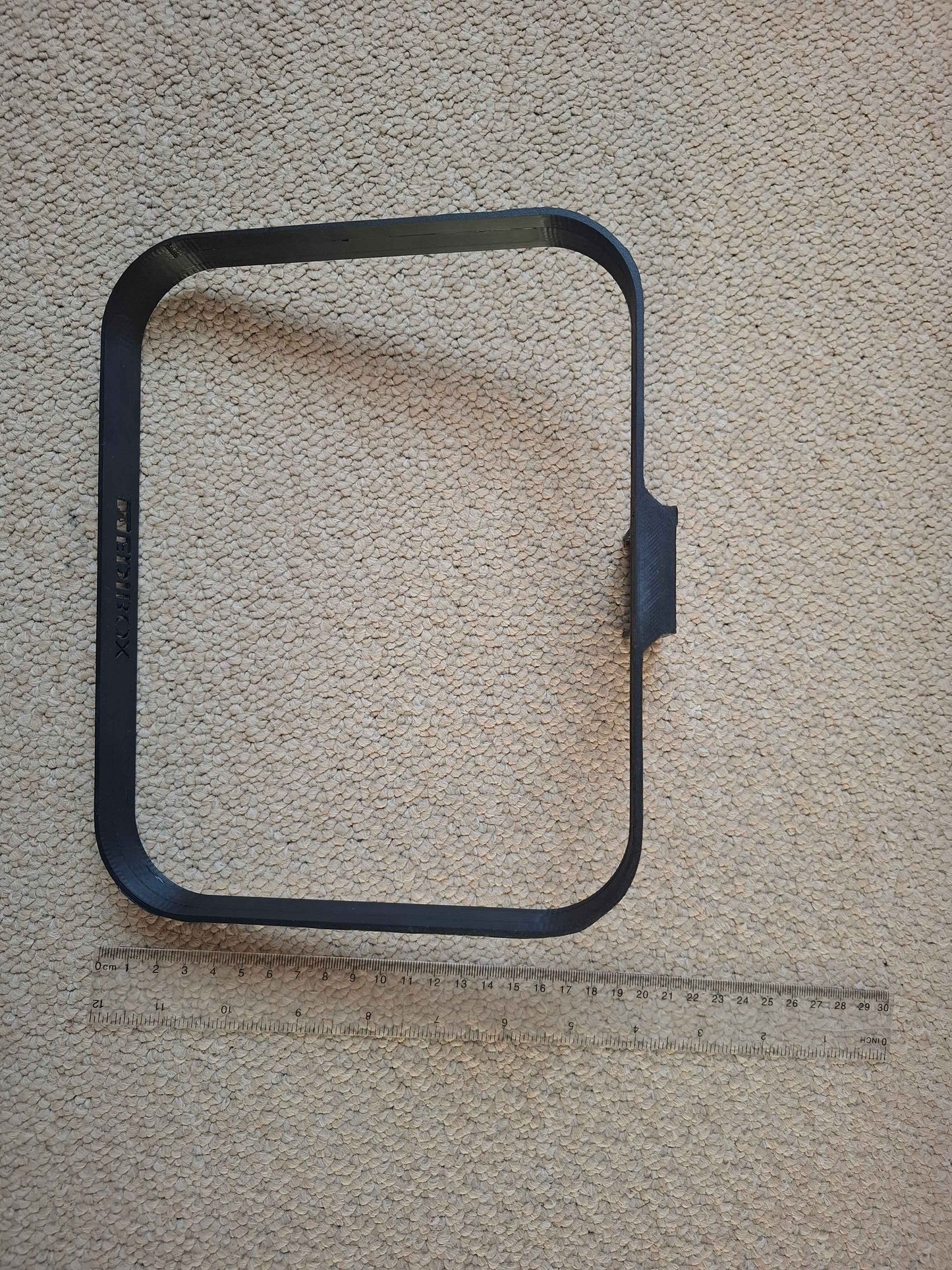 1 Soporte Negro para Caja de 5 -8L.