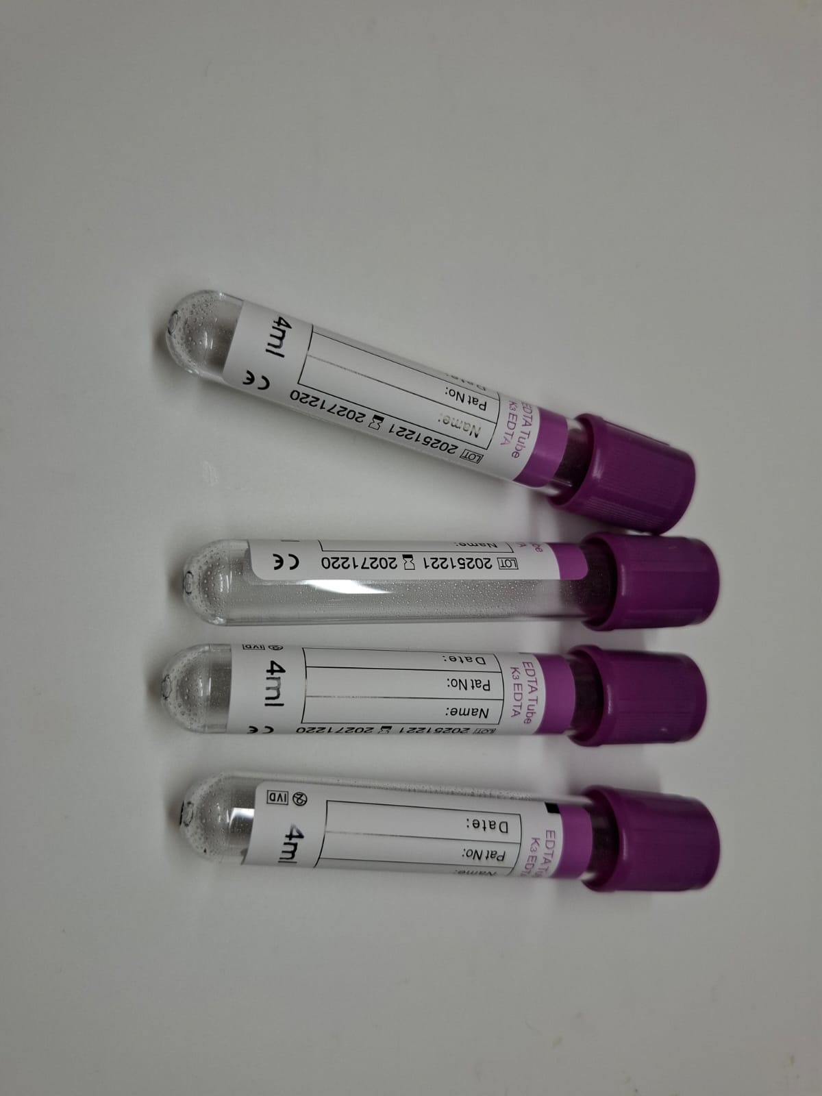 1 Bandeja, 100 Tubos MORADO, Toma de Muestra - EDTA TUBE