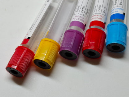 1 Bandeja, 100 Tubos MORADO, Toma de Muestra - EDTA TUBE